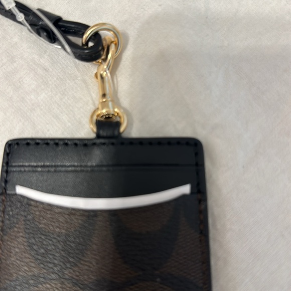 NWT coach lanyard - Picture 3 of 5